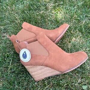 Caslon Willa Tan Suede Wedge Ankle Bootie NEW Womens 10 Water Resistant 3" Heel
